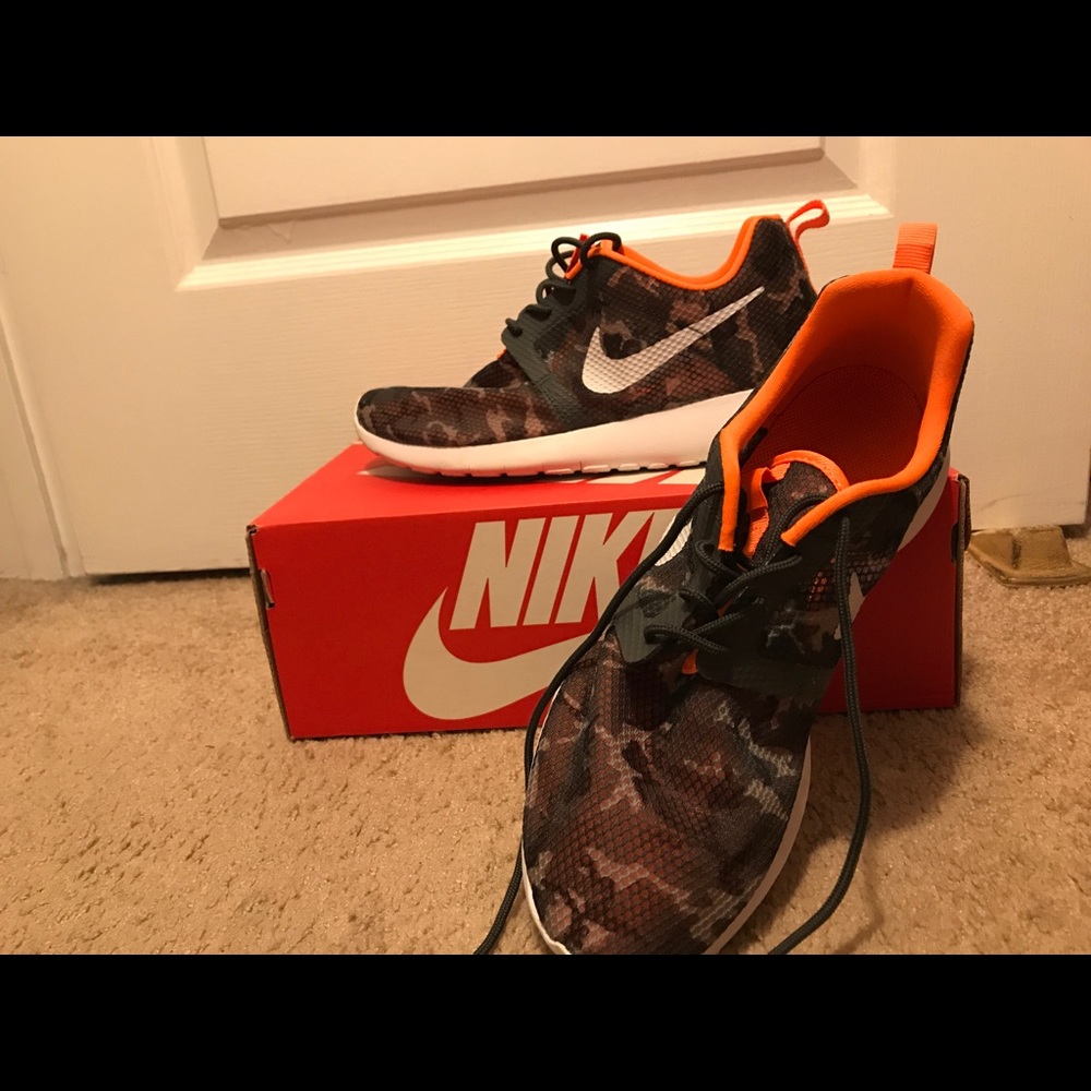 Nike Roshe Run Flight - Picture 2 of 4